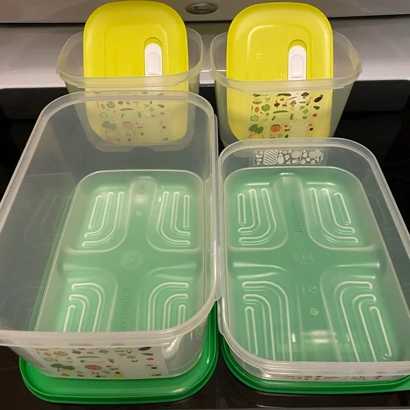 Tupperware Fridgesmart Containers - Picture 1 of 2